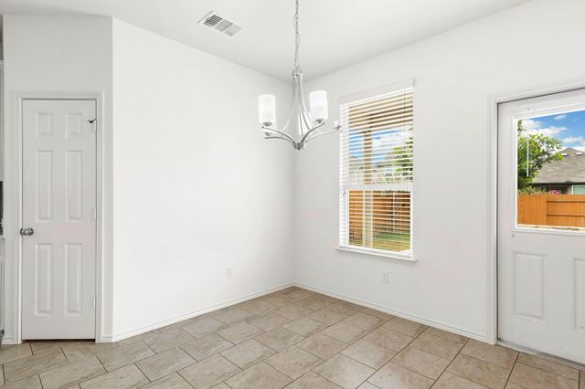 139 Palm DR, Buda, TX 78610