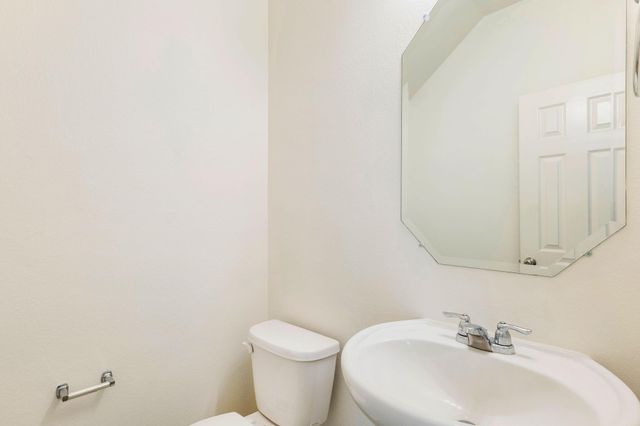 139 Palm DR, Buda, TX 78610
