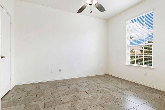 139 Palm DR, Buda, TX 78610