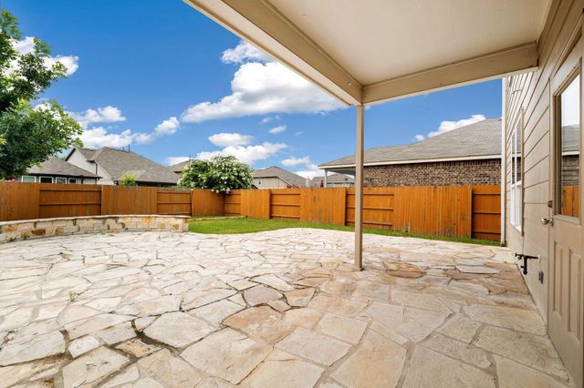 139 Palm DR, Buda, TX 78610