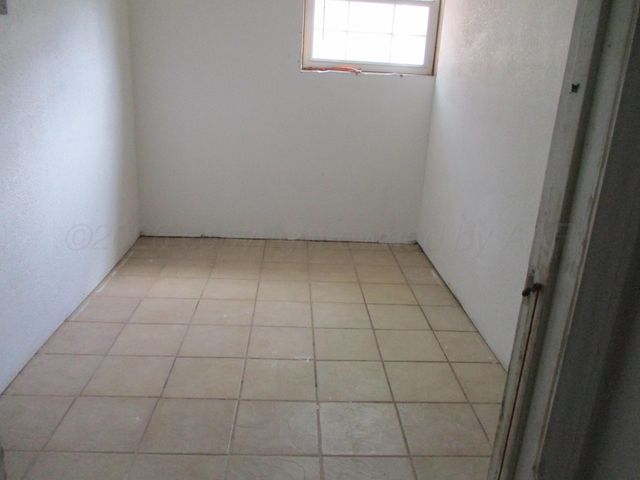 2033 IRIS Street, Amarillo, TX 79107