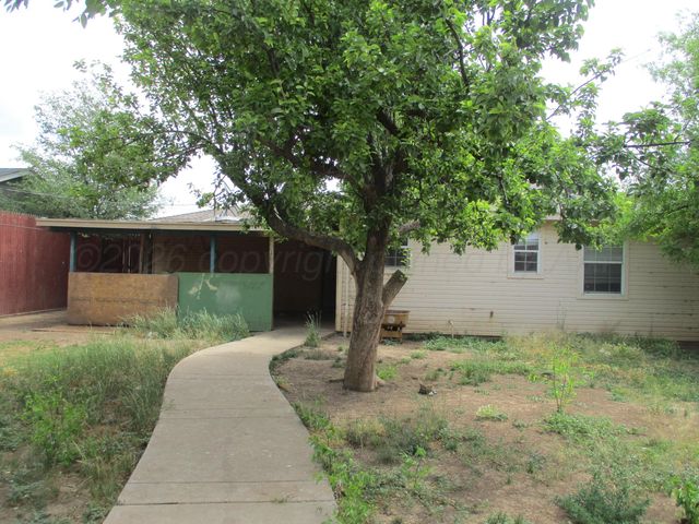 2033 IRIS Street, Amarillo, TX 79107