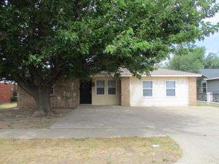 2033 IRIS Street, Amarillo, TX 79107
