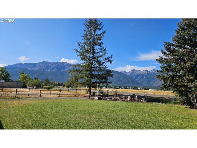 82757 JOSEPH Hwy, Joseph, OR 97846