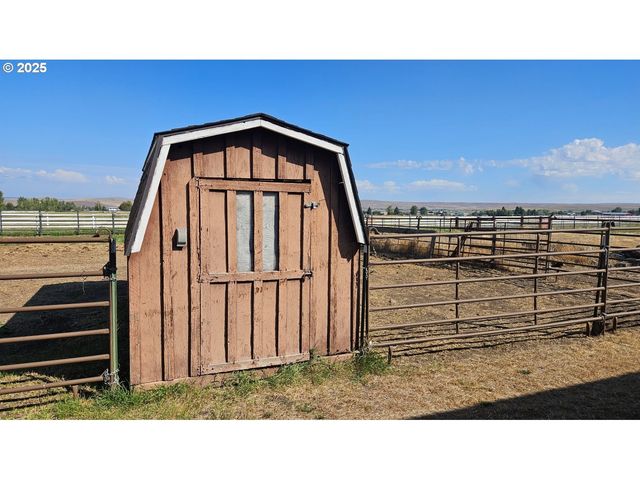 82757 JOSEPH Hwy, Joseph, OR 97846