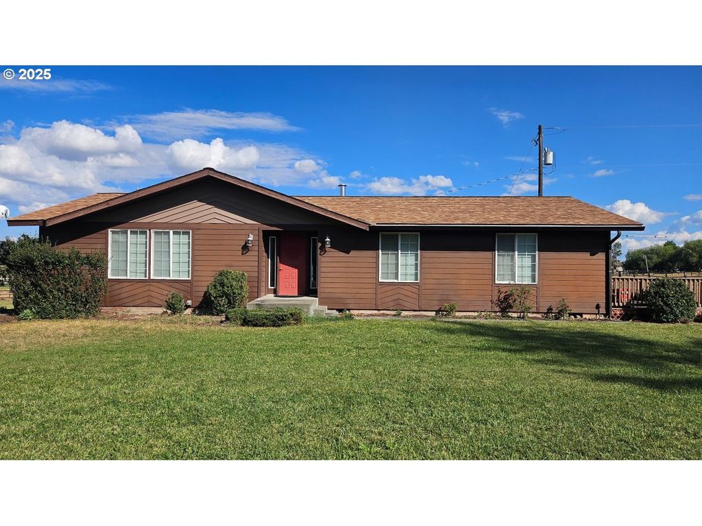 82757 JOSEPH Hwy, Joseph, OR 97846