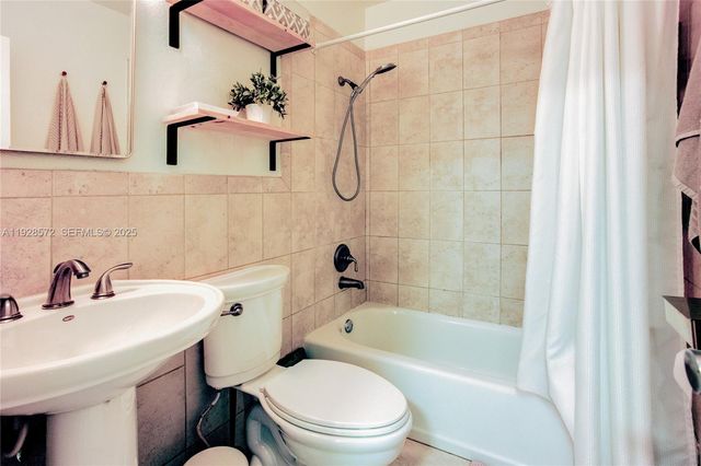 931 SW 29th St, Fort Lauderdale, FL 33315