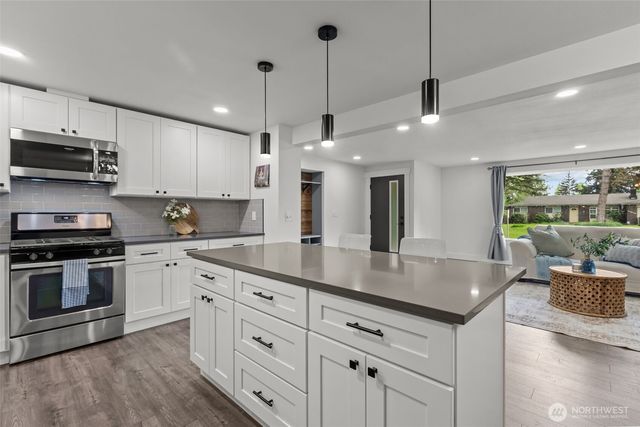 14912 SE 270th Place, Kent, WA 98042