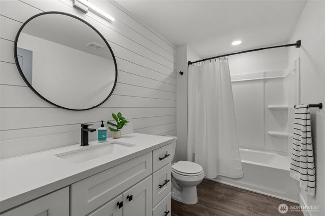 14912 SE 270th Place, Kent, WA 98042