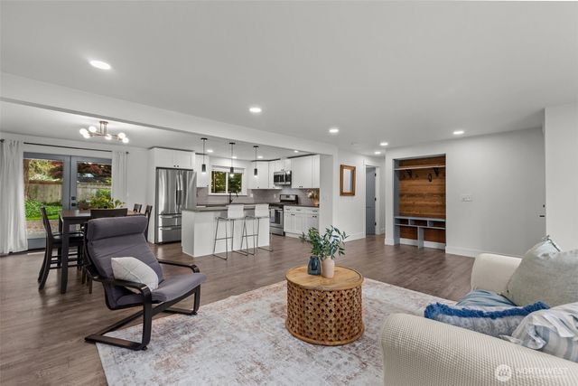 14912 SE 270th Place, Kent, WA 98042
