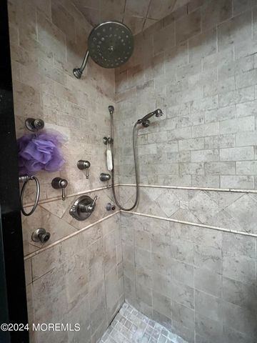 499 W Park Avenue, Oakhurst, NJ 07755