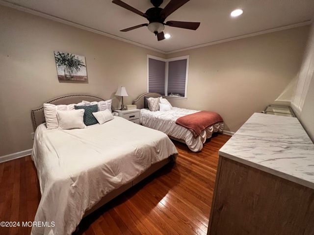 499 W Park Avenue, Oakhurst, NJ 07755