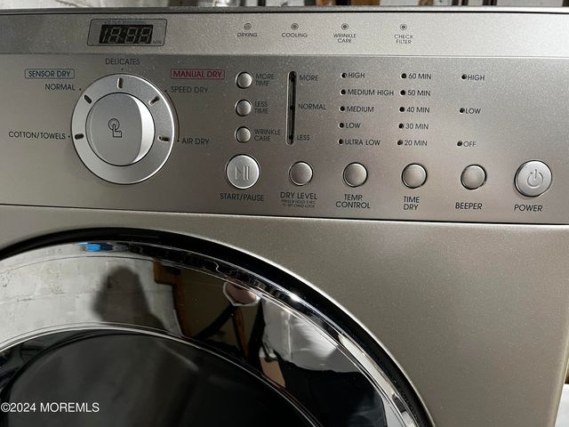 499 W Park Avenue, Oakhurst, NJ 07755