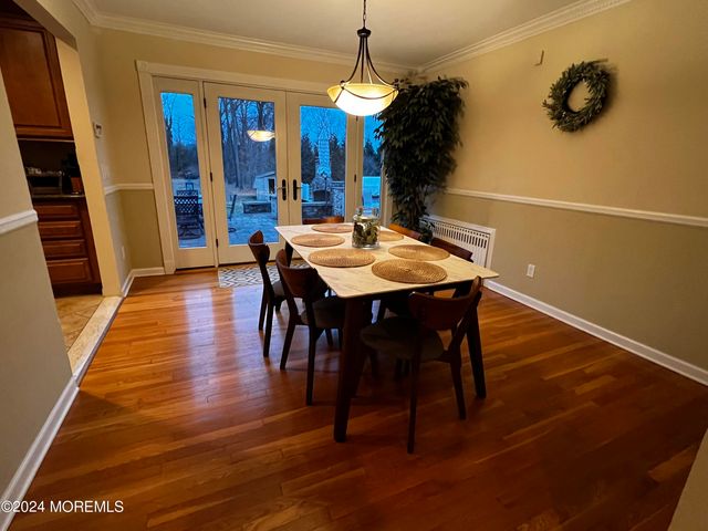 499 W Park Avenue, Oakhurst, NJ 07755