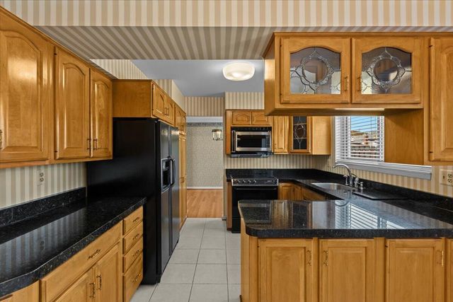 1399 Copeland Circle, Canton, MI 48187