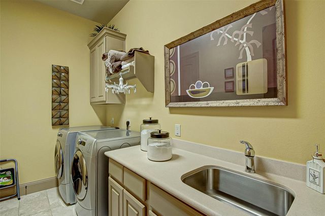 7 Shearling Court, Spring, TX 77389
