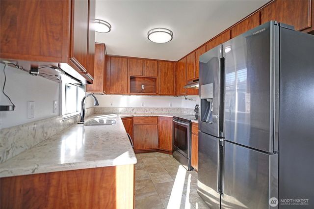 1952 SE Camano Drive, Camano Island, WA 98282