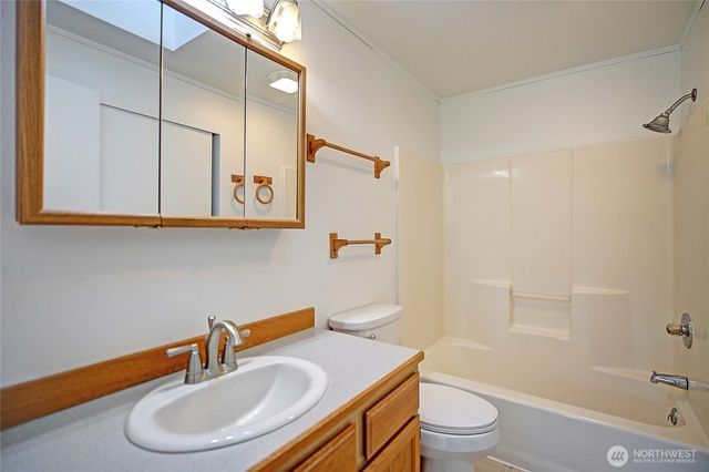 1952 SE Camano Drive, Camano Island, WA 98282