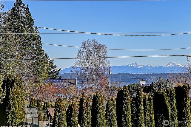 1952 SE Camano Drive, Camano Island, WA 98282