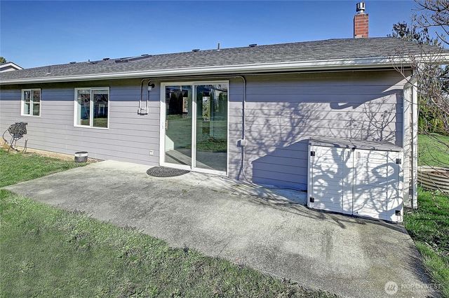 1952 SE Camano Drive, Camano Island, WA 98282