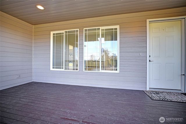 1952 SE Camano Drive, Camano Island, WA 98282