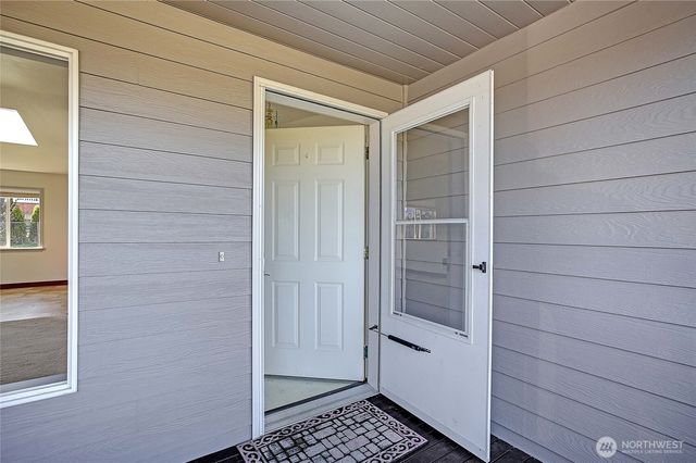 1952 SE Camano Drive, Camano Island, WA 98282