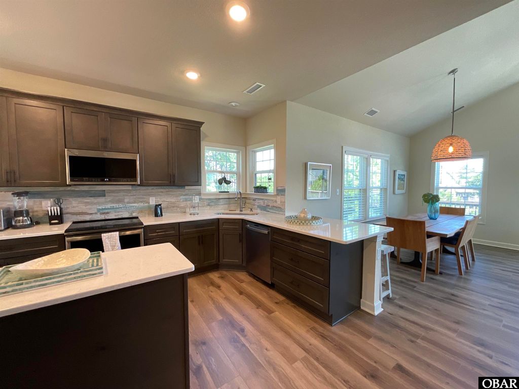 Image 7 of property listing at 420 Ridgeview Way Lot 13, Nags Head, NC 27959