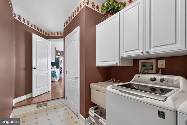 1490 PAGE DR, Yardley, PA 19067