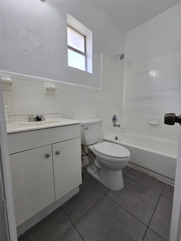 7090 NW 17th Avenue 3, Miami, FL 33147