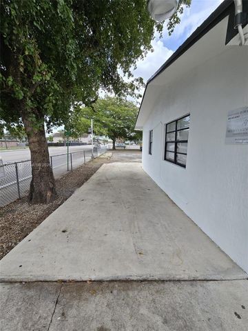 7090 NW 17th Avenue 3, Miami, FL 33147