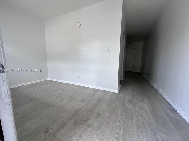 7090 NW 17th Avenue 3, Miami, FL 33147