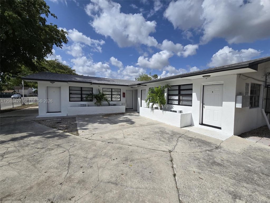 7090 NW 17th Avenue 3, Miami, FL 33147