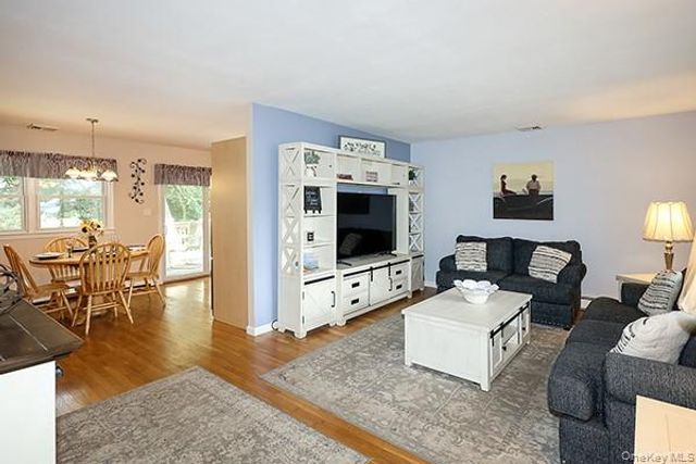113 Iceland Drive, South Huntington, NY 11746