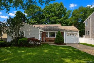 113 Iceland Drive, South Huntington, NY 11746