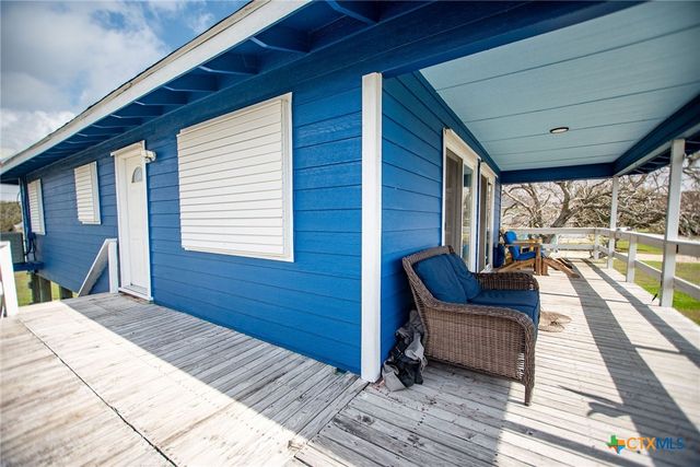 448 Stovall Drive, Palacios, TX 77465