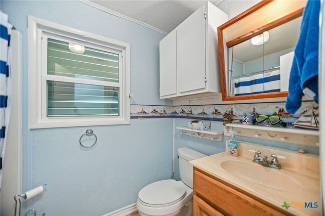 448 Stovall Drive, Palacios, TX 77465