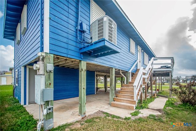 448 Stovall Drive, Palacios, TX 77465