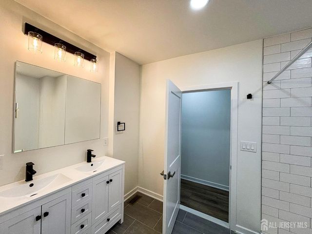 438 Lawrence Street, Burlington City, NJ 08016