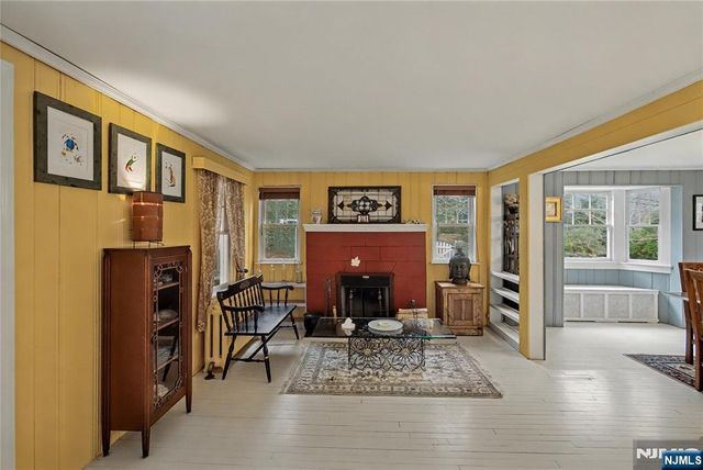 9 Winding Way, Woodcliff Lake, NJ 07677