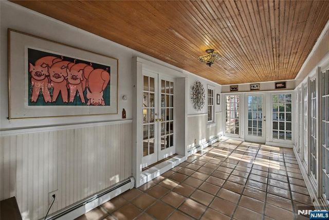 9 Winding Way, Woodcliff Lake, NJ 07677