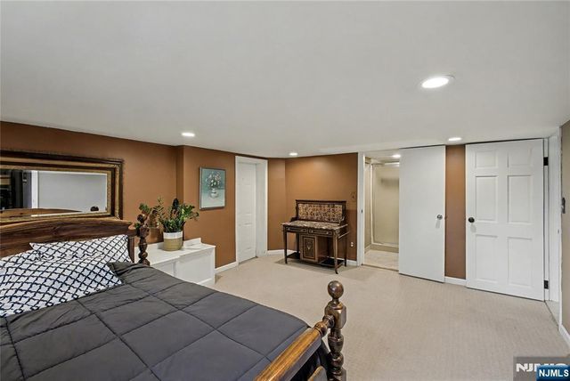 9 Winding Way, Woodcliff Lake, NJ 07677