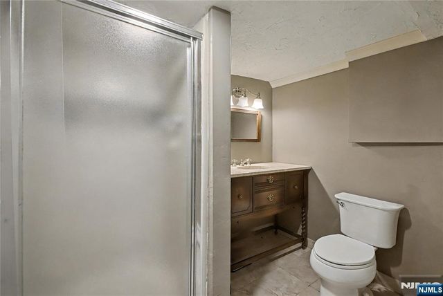 9 Winding Way, Woodcliff Lake, NJ 07677