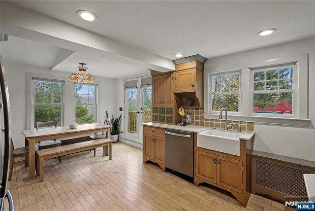 9 Winding Way, Woodcliff Lake, NJ 07677