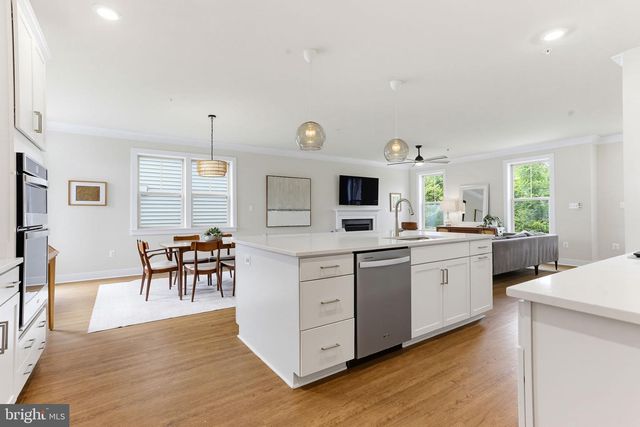8608 LONGLEAF LN, Frederick, MD 21704
