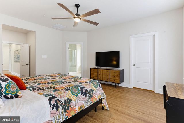 8608 LONGLEAF LN, Frederick, MD 21704