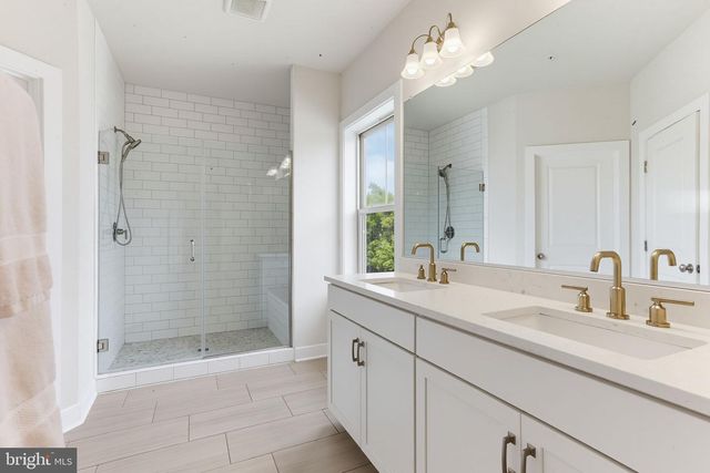 8608 LONGLEAF LN, Frederick, MD 21704