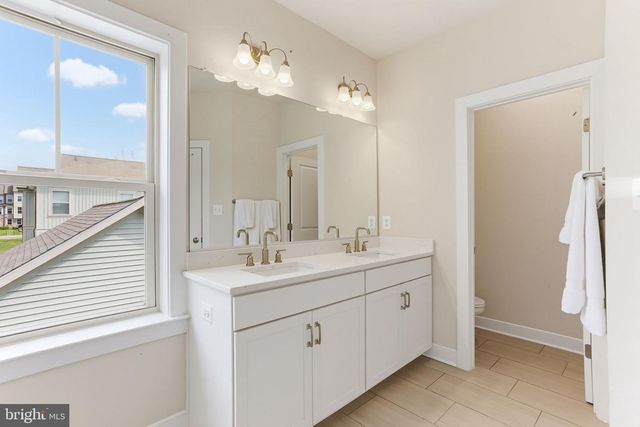 8608 LONGLEAF LN, Frederick, MD 21704