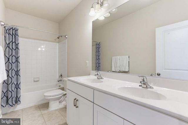 8608 LONGLEAF LN, Frederick, MD 21704