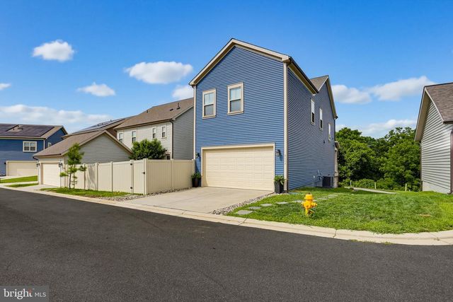 8608 LONGLEAF LN, Frederick, MD 21704