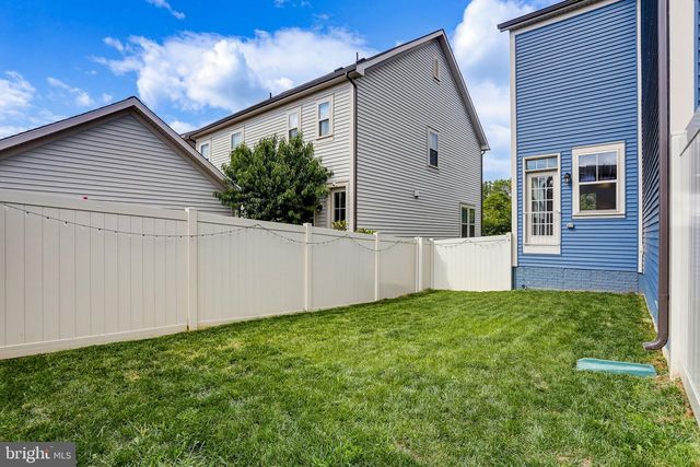 8608 LONGLEAF LN, Frederick, MD 21704